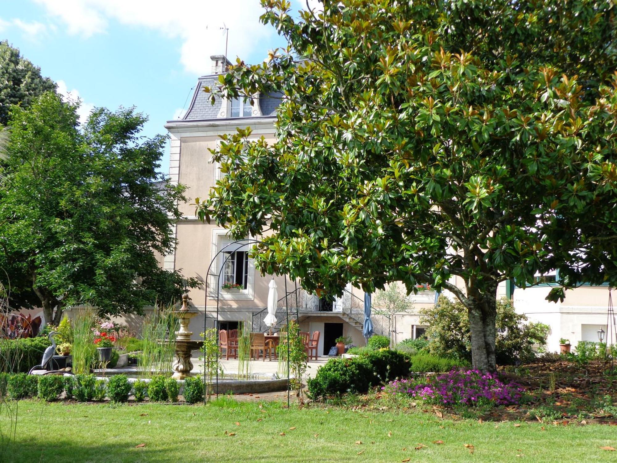 La Maison Ribotteau Bed & Breakfast L'Isle-Jourdain  Екстериор снимка